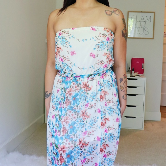 Foreign Exchange Blue and White Floral Maxi Dress - Picture 8 of 11